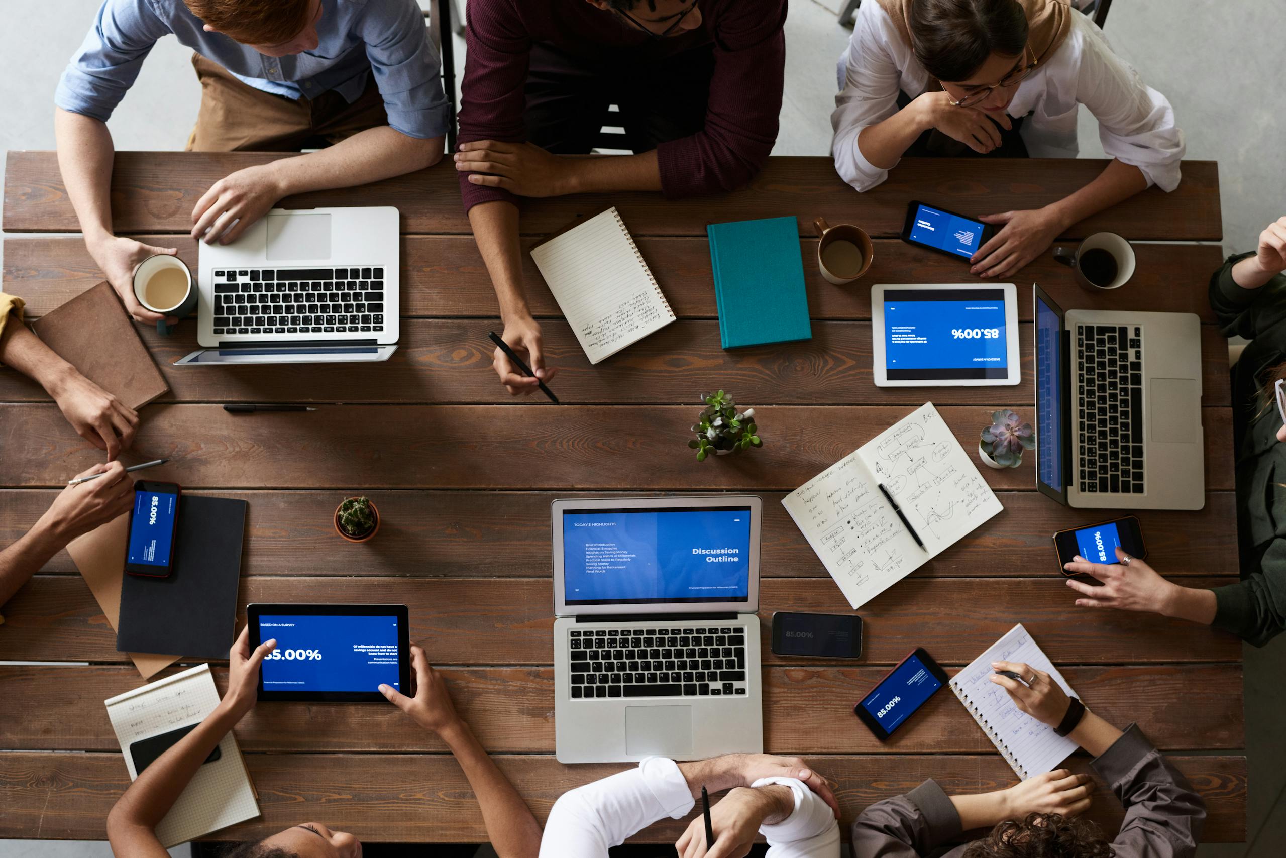 Kerri Kanter managing design and IT teams at a leading medical device company, optimizing workflows and launching innovative software solutions.